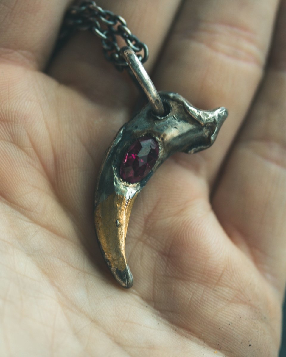 Wolf Claw Pendant – Rhodolite Garnet, Sterling Silver & 23.5K Gold | Wild Talisman of Passion, Protection, and Inner Strength - Machinations