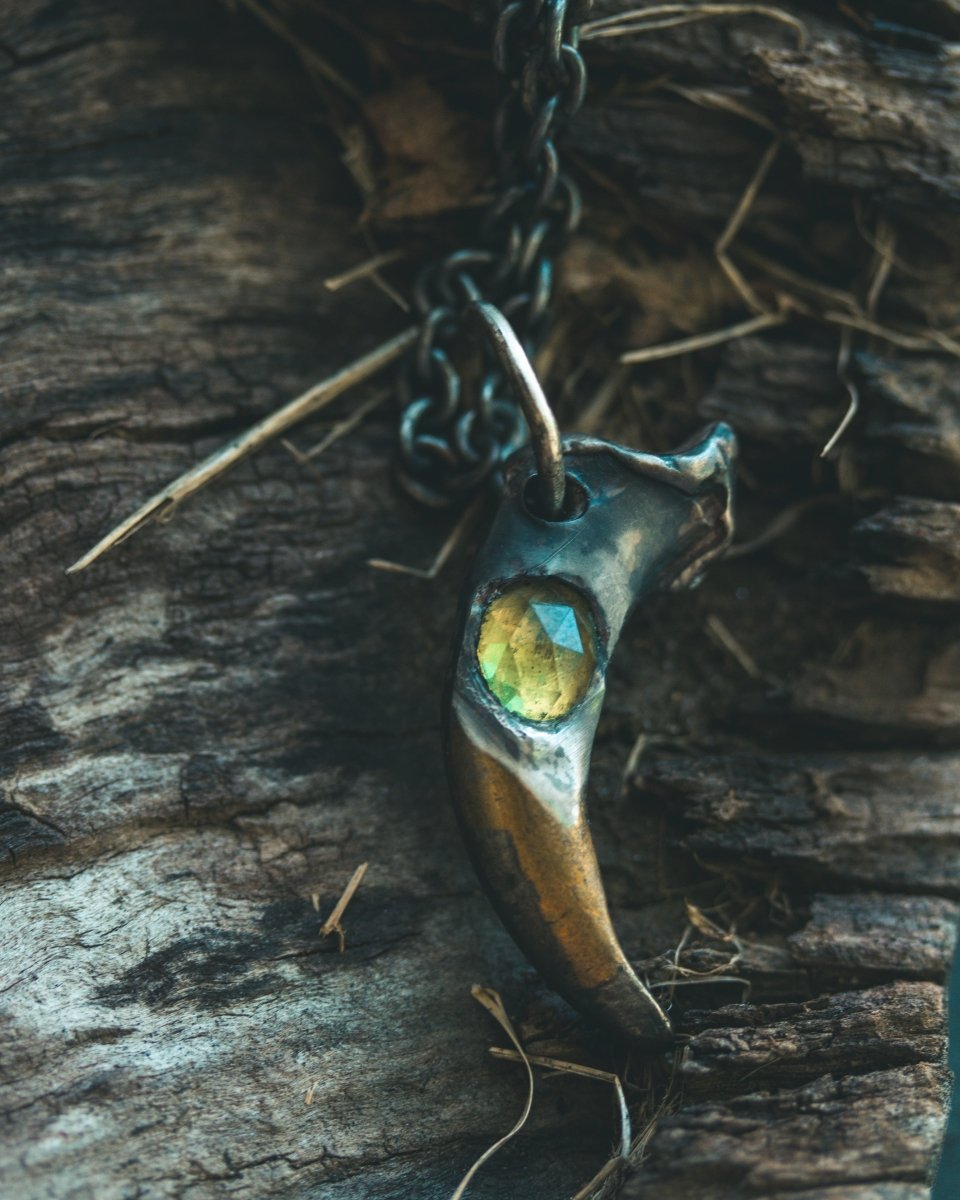 Wolf Claw Pendant with Peridot: Symbol of Guardianship, Renewal, and Spiritual Growth - Machinations