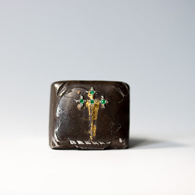 Illuminated Sword of the Righteous With Emeralds Signet Ring - Machinations